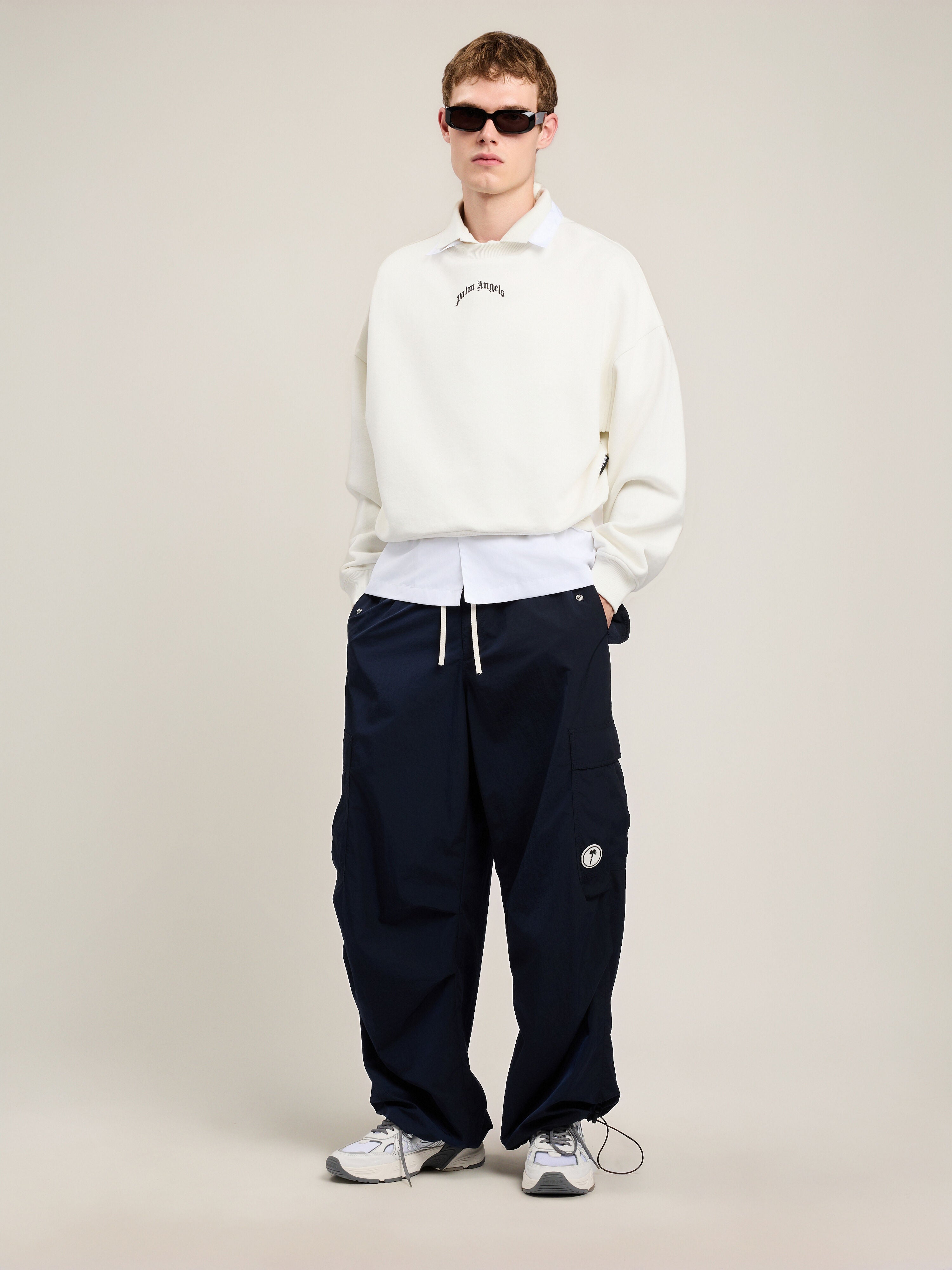 Back Curved Logo Loose Sweatshirt